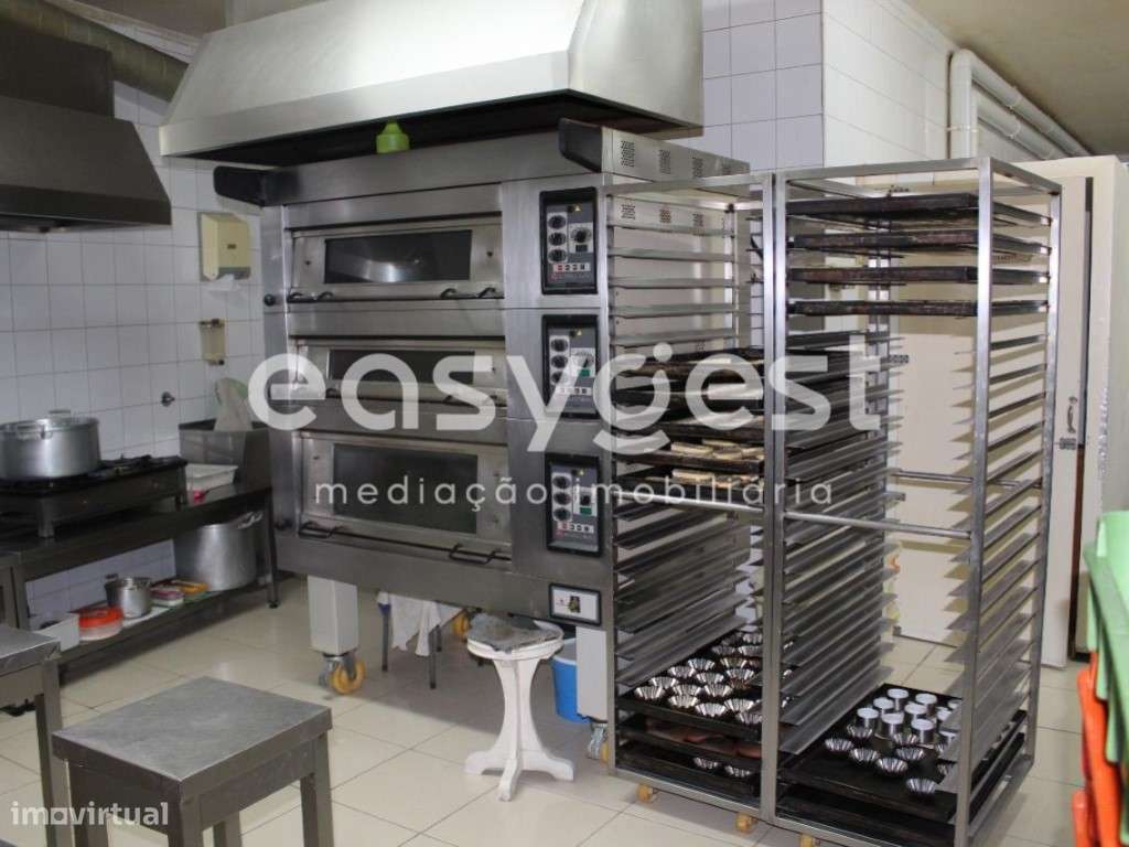 Loja com 128m2 no Centro da Cidade da Marinha Grande - Leiria - Grande imagem: 2/13