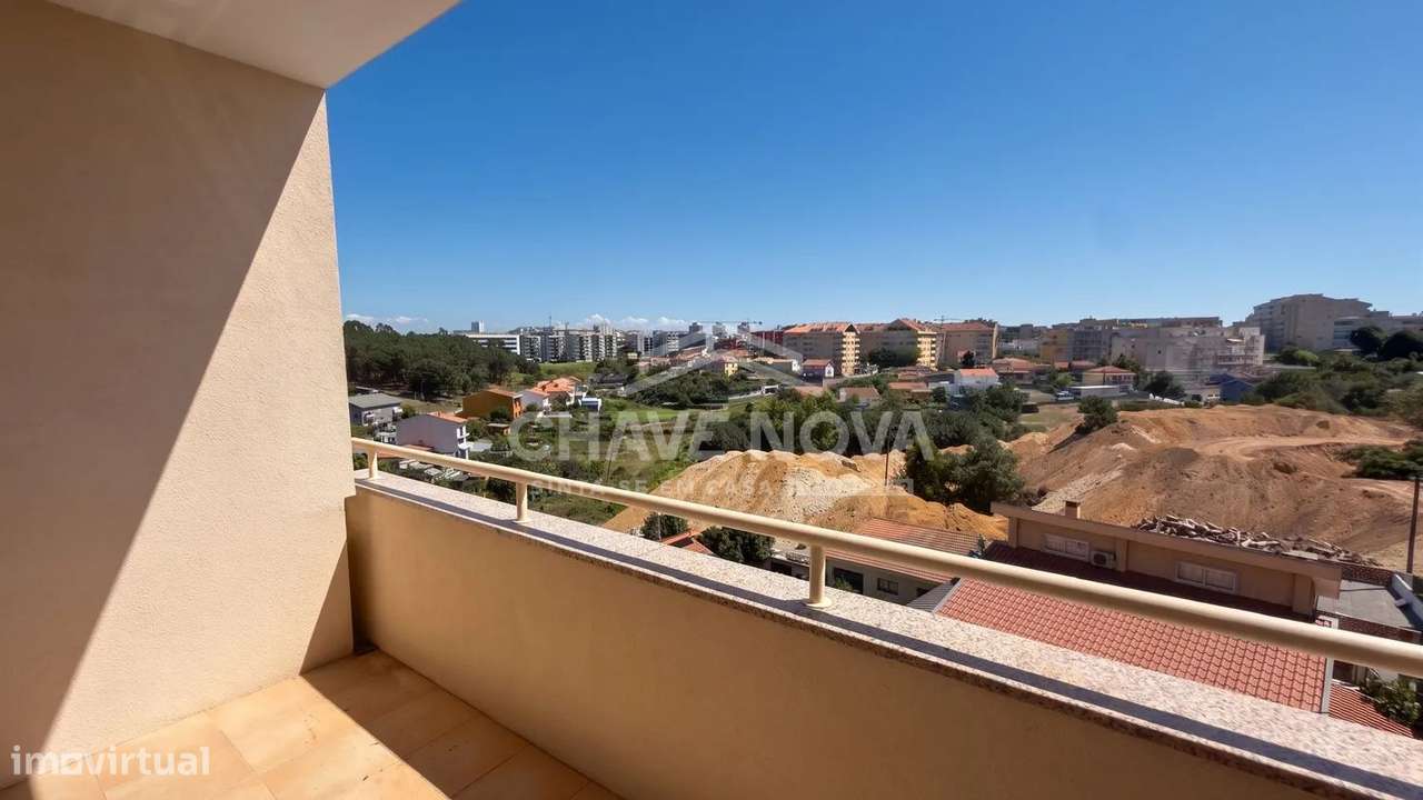 JD - Apartamento T1+1 Último Piso, Lugar Garagem, Canidelo. Mobilado-19