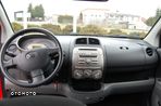 Daihatsu Sirion 1.0 - 9