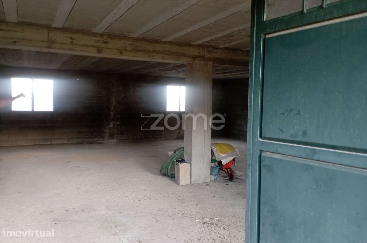 Terreno Urbano com baixo construído, com bom acesso e boa localizaç... - Grande imagem: 4/6