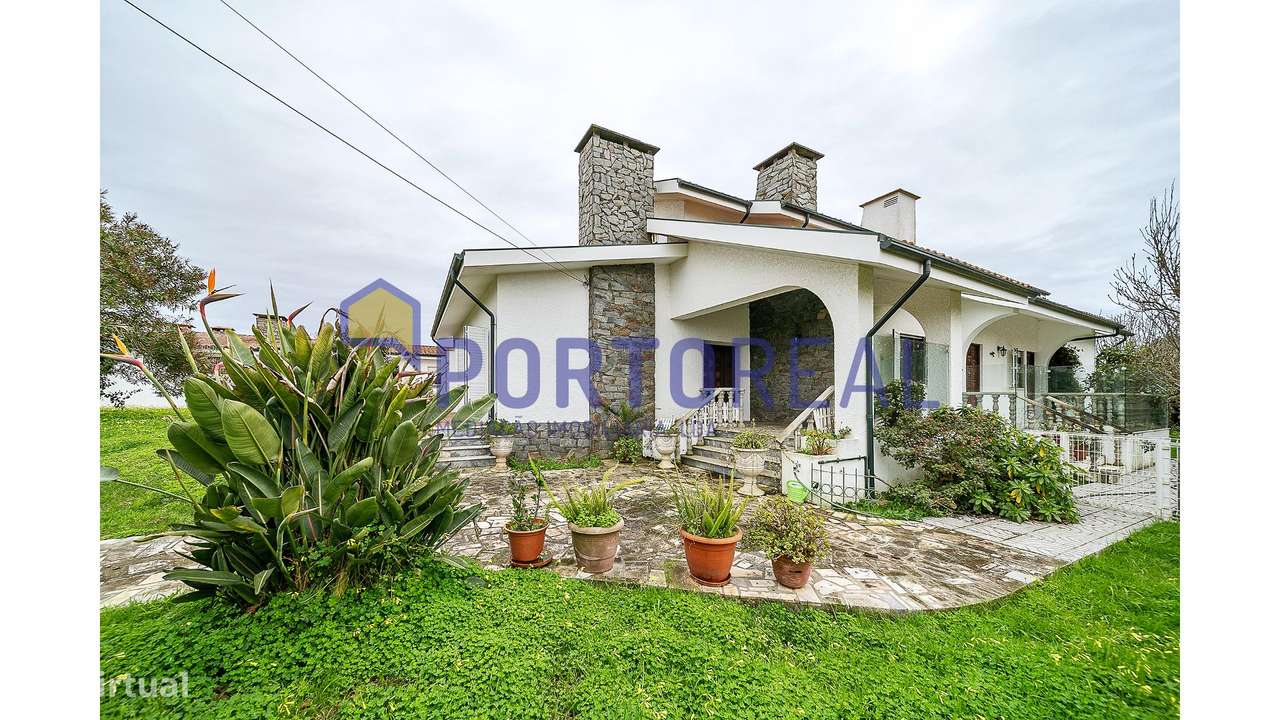 Moradia Isolada perto Praia Granja-44