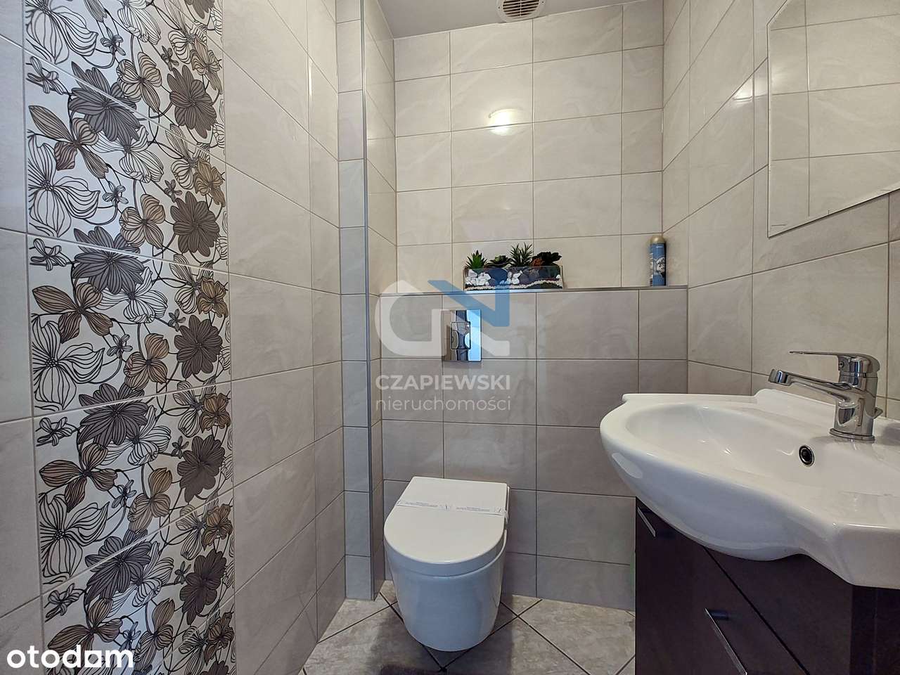 Centrum,wolnostojący,110m2(6pok+kuchnia)+piwnica+garaż+strych,dz.713m2-12