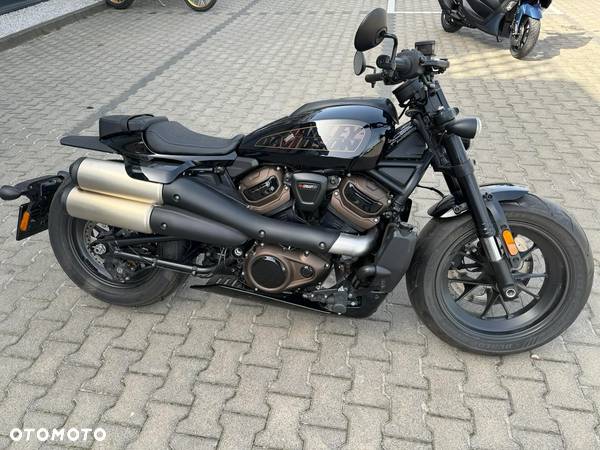 Harley-Davidson Sportster - 1