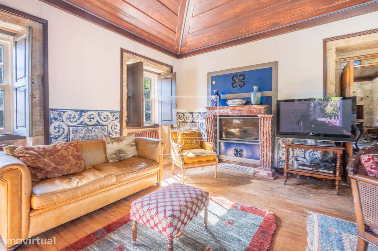 Quinta de Santo António – Propriedade Histórica com Potencial Único em-9