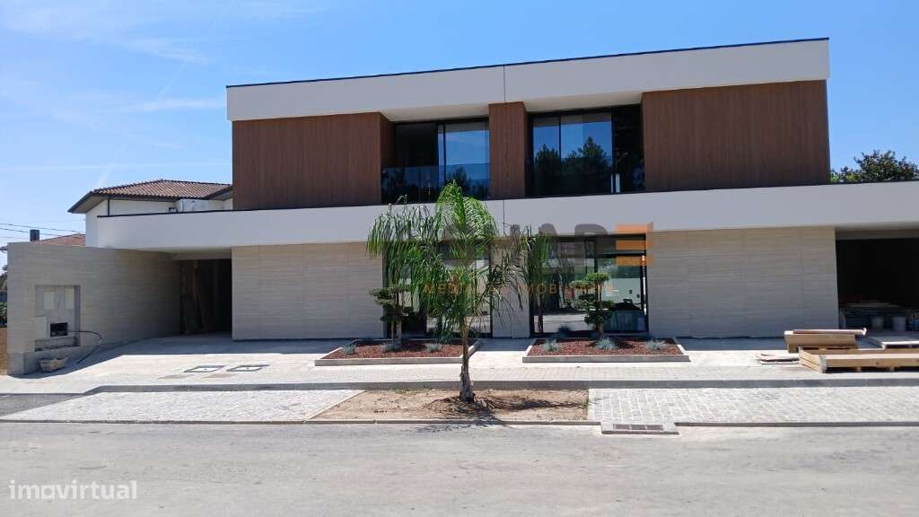 Moradia T3 em Turiz, Vila Verde-5