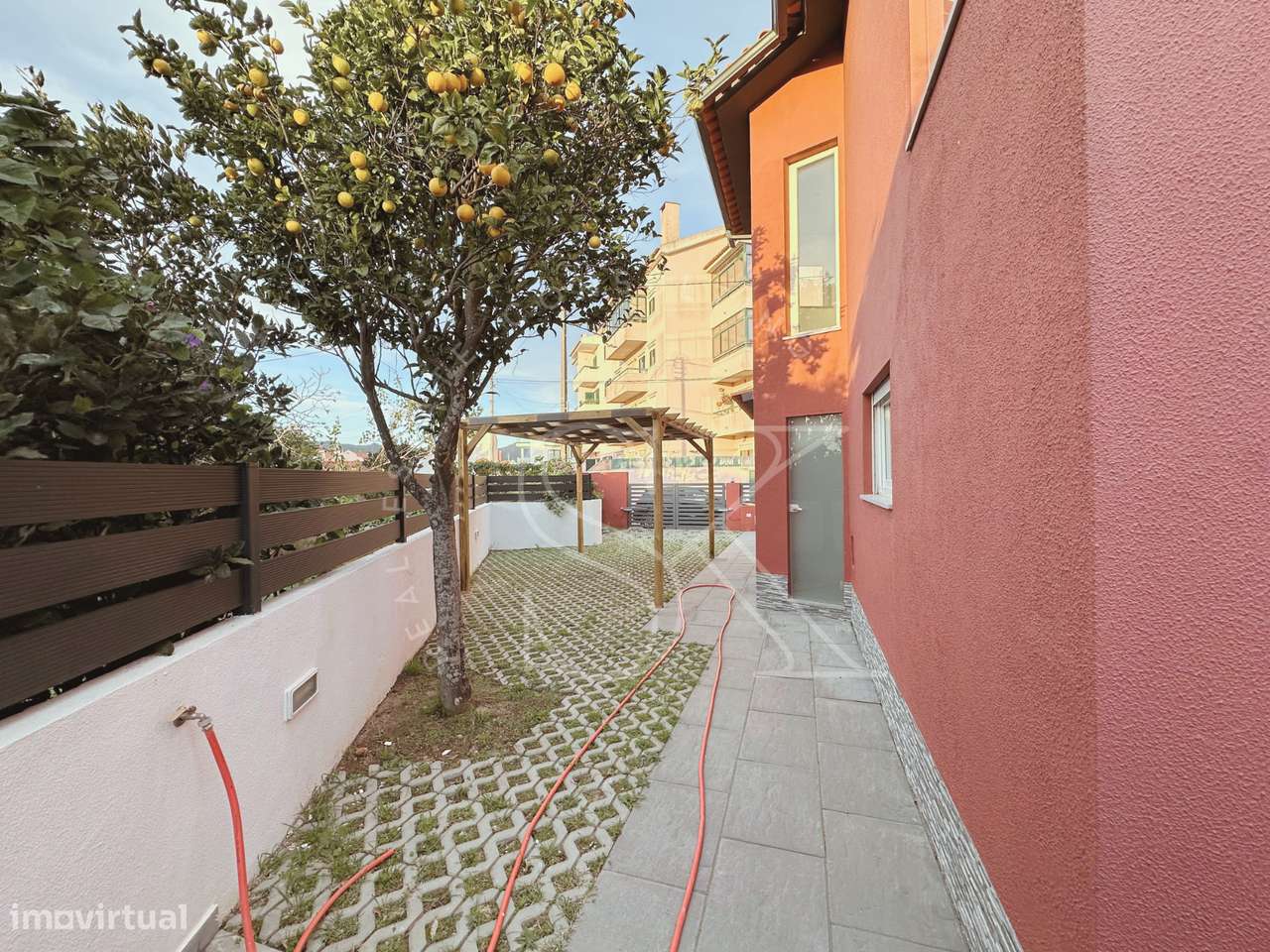 Moradia T3 totalmente renovada-44