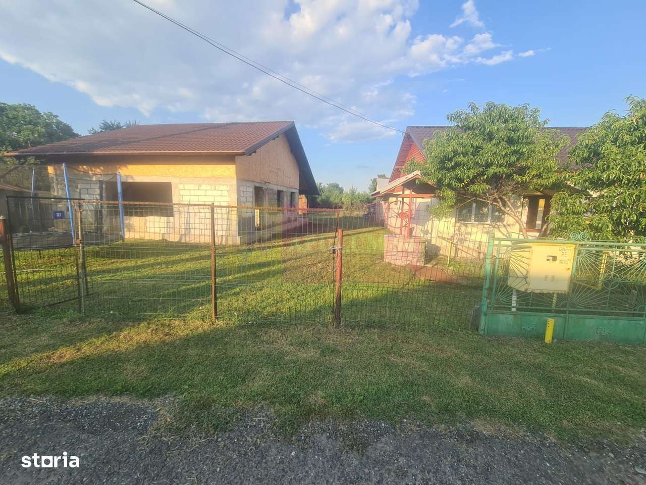 Casa de vanzare in Brebu - Zona Brebu Megiesesc - Imagine principală: 5/18