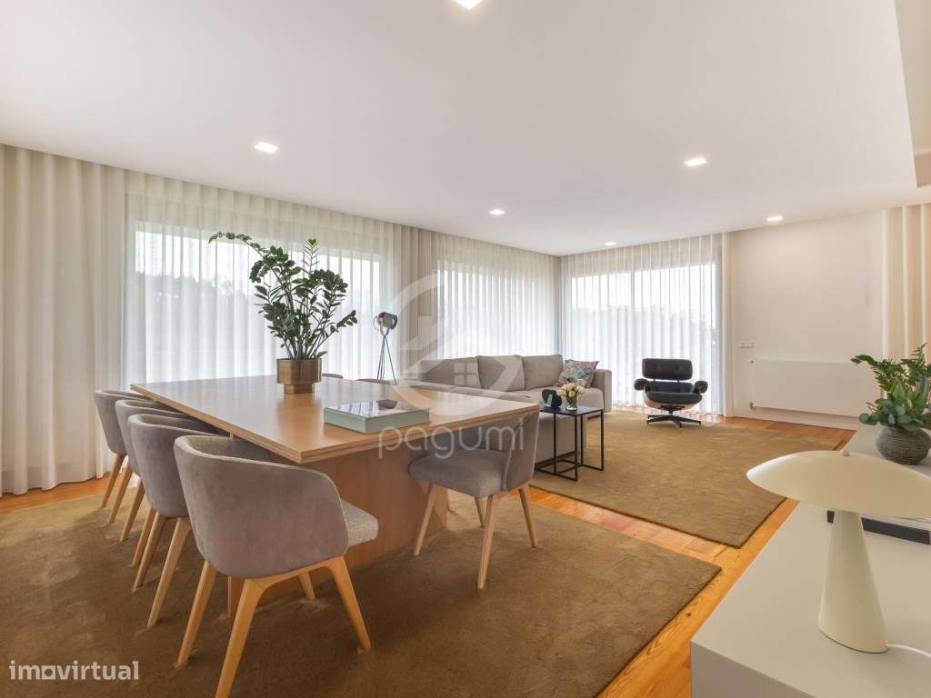 Moradia Contemporânea | 1.470 m² | A 1 Minuto da A4-8