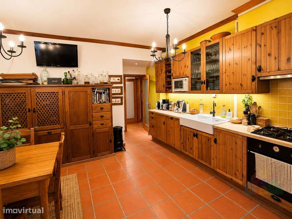 Apartamento T4 em zona central de Tomar-3