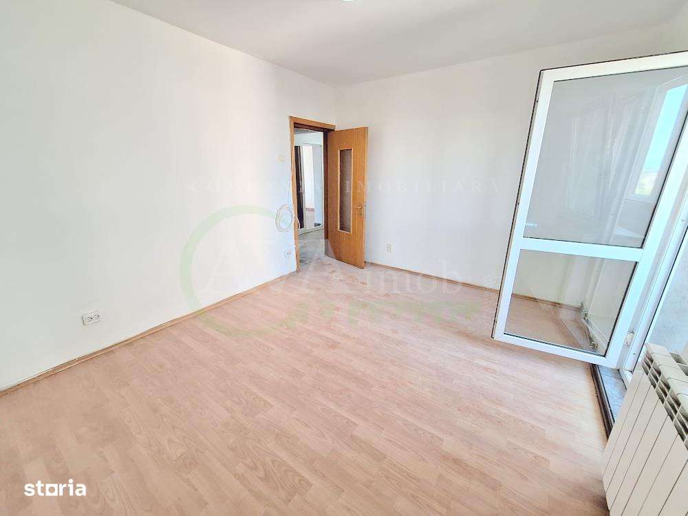 Apartament 3 camere decomandat, zona Nord-4