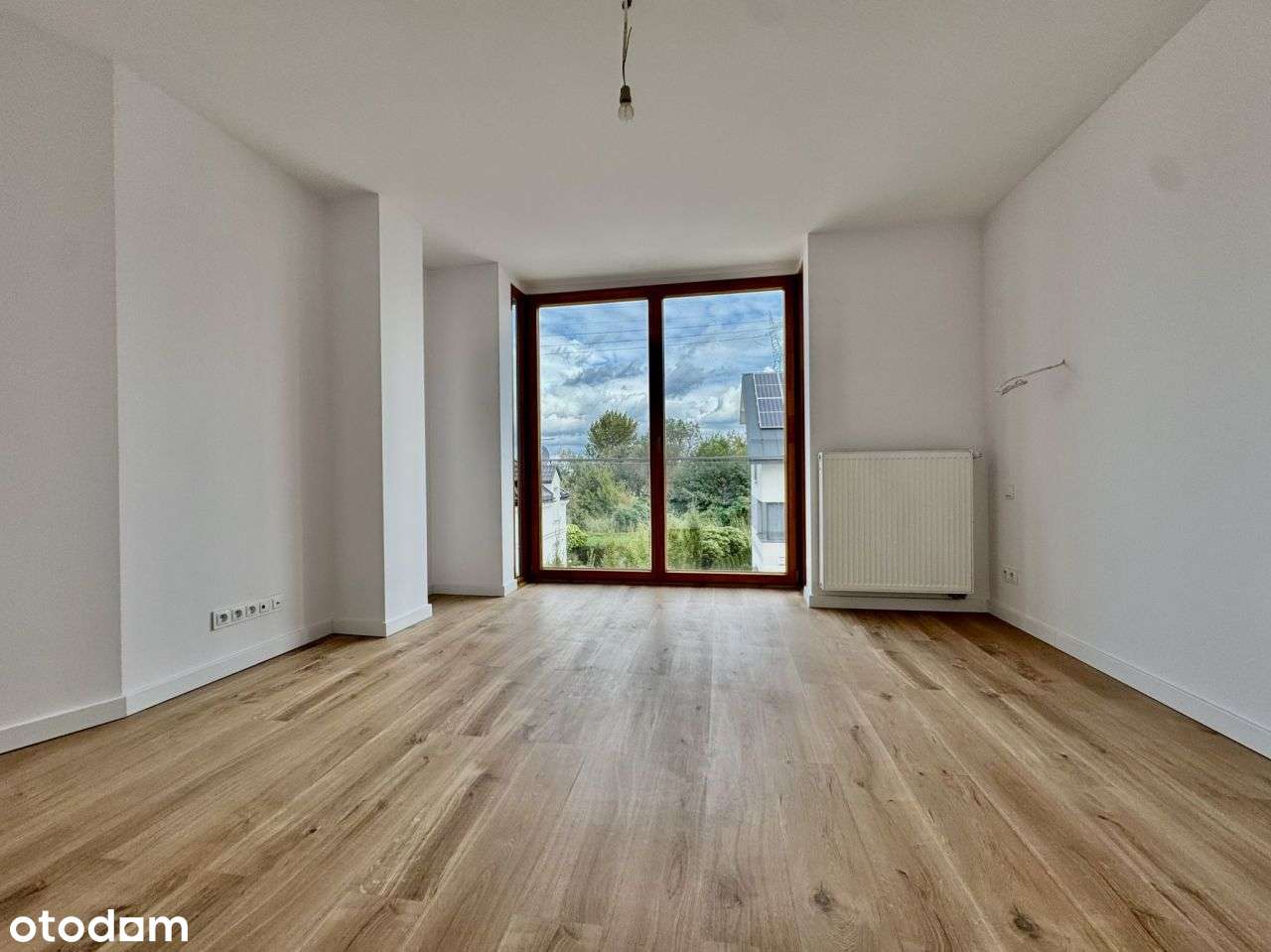 Nowoczesny dom, który zachwyca światłem | 240 m² |-11