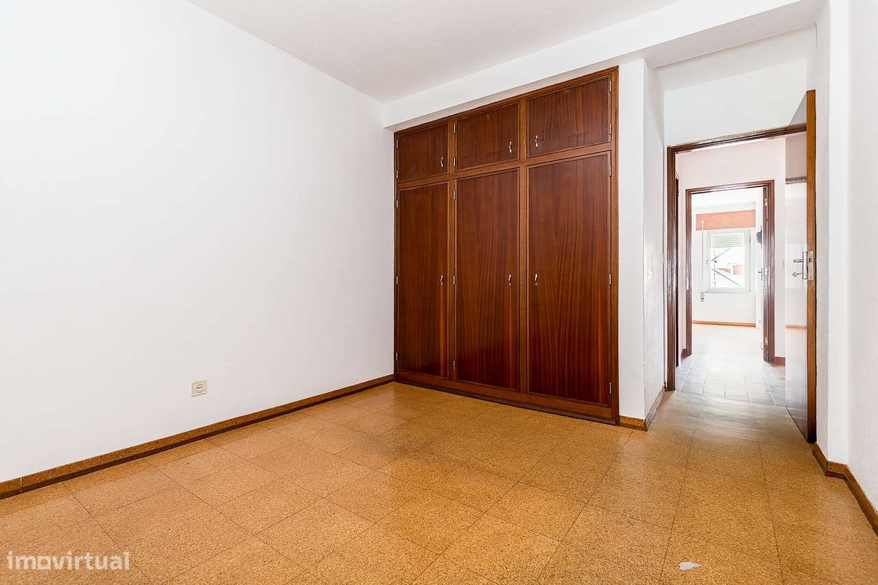 Apartamento T3 amplo e luminoso, numa das melhores zonas residenciais-7