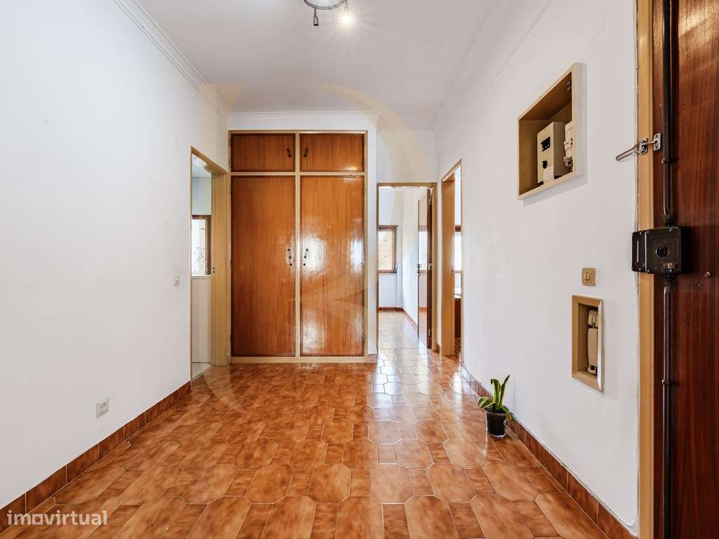 Apartamento T3 com varanda e vista Rio na Amora - Seixal - Grande imagem: 2/37