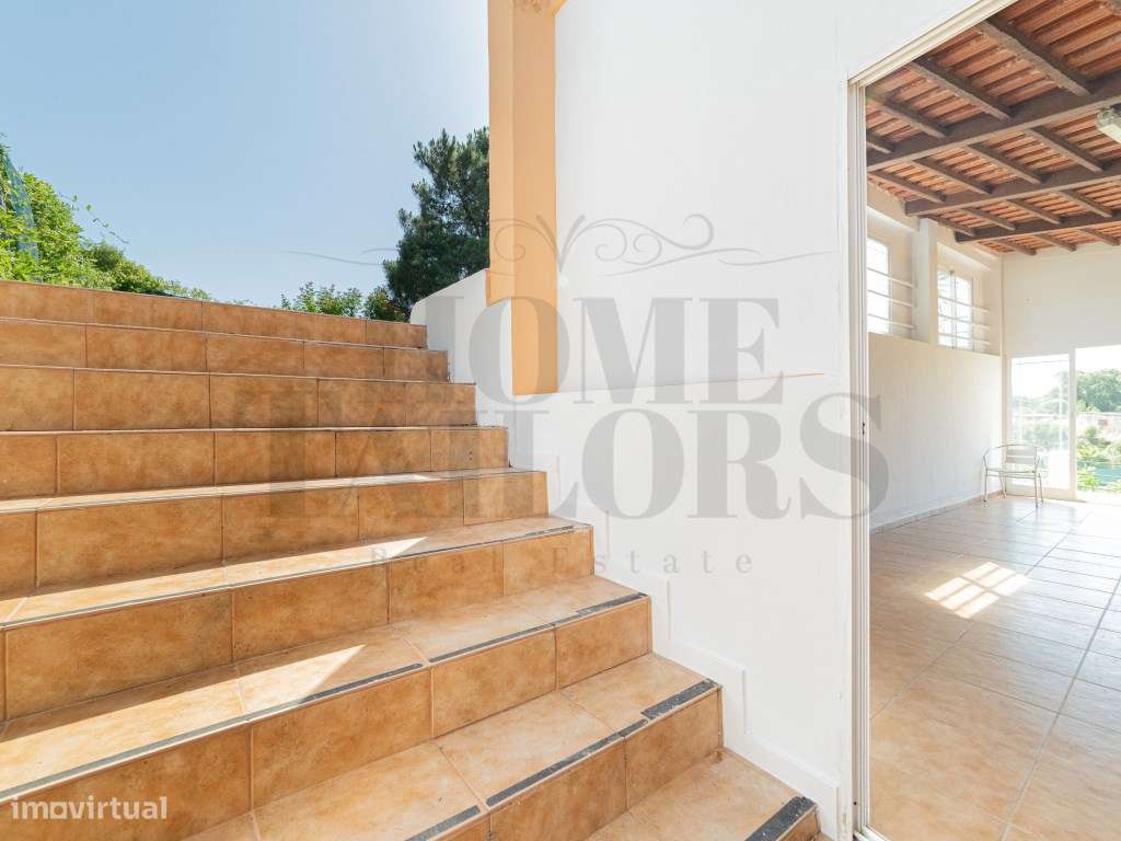 Moradia T4 com piscina-15