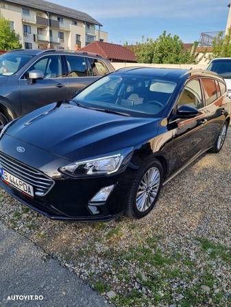 Ford Focus Turnier 1.5 EcoBlue Start-Stopp-System Aut. ST-LINE DESIGN - 4