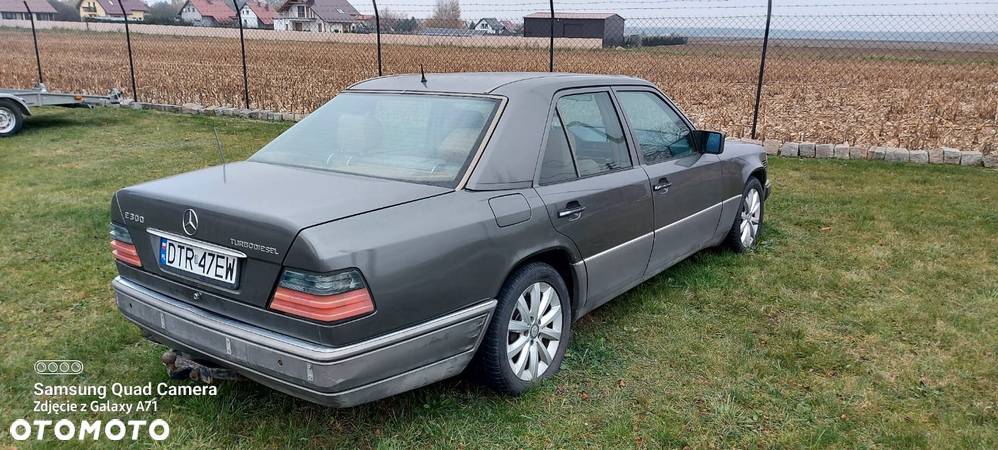 Mercedes-Benz W124 (1984-1993) - 5