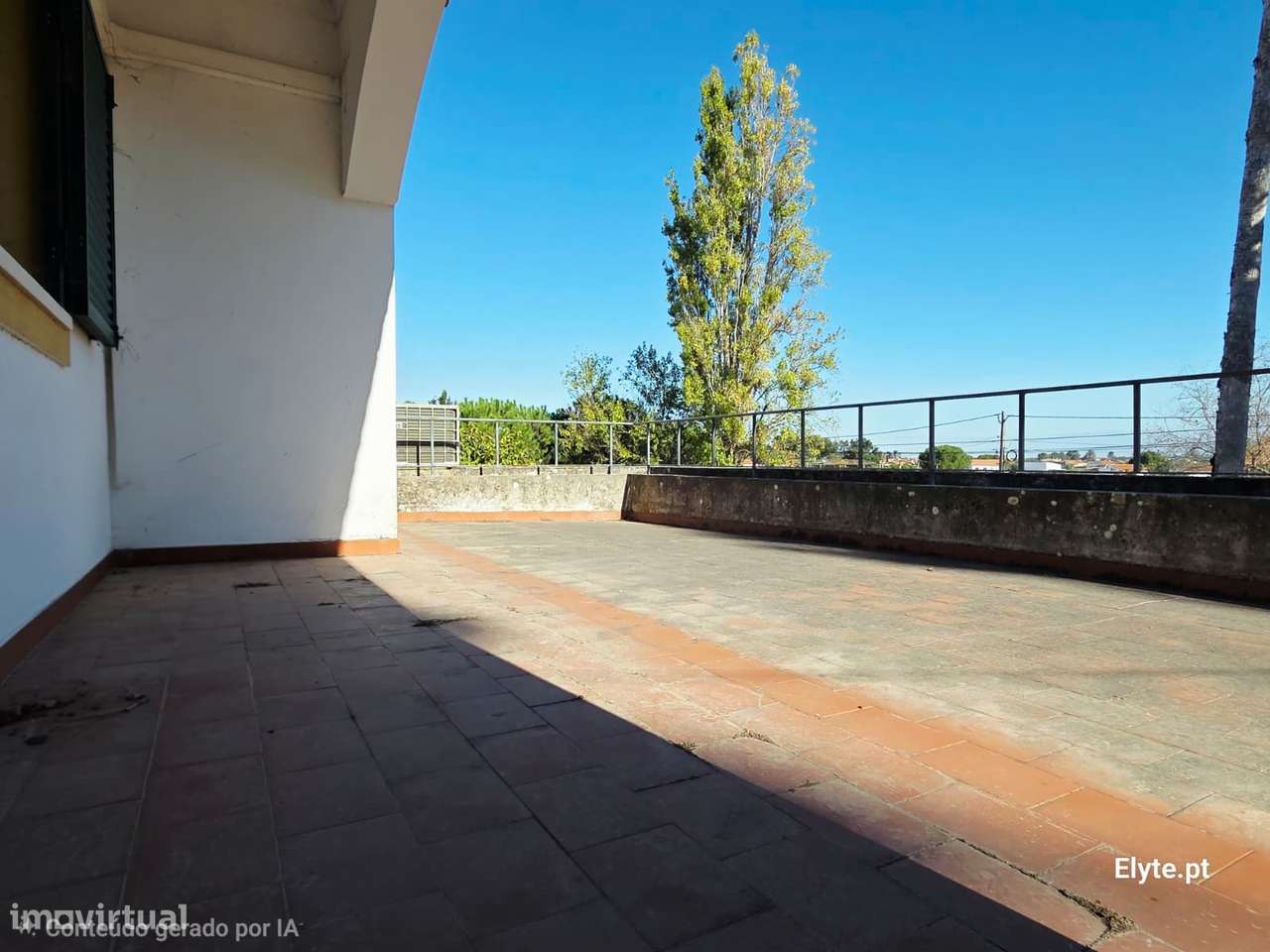 Moradia T7 em Benavente com 2 piscinas-54