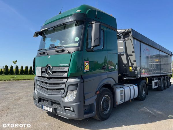 Mercedes-Benz Actros - 1