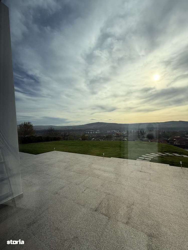 Casă modernă cu priveliște superbă, în mijlocul naturii , teren 21arii-13