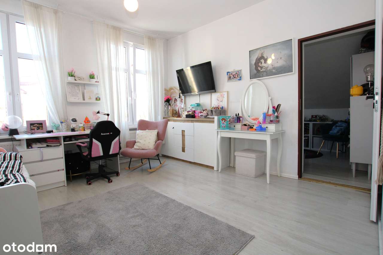 Mieszkanie 5-pokojowe z ogródkiem przy budynku MEDIA MIEJSKIE-7