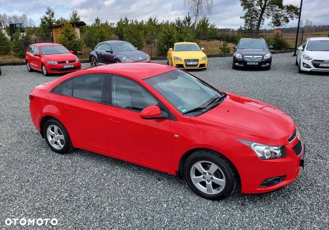 Chevrolet Cruze - 22