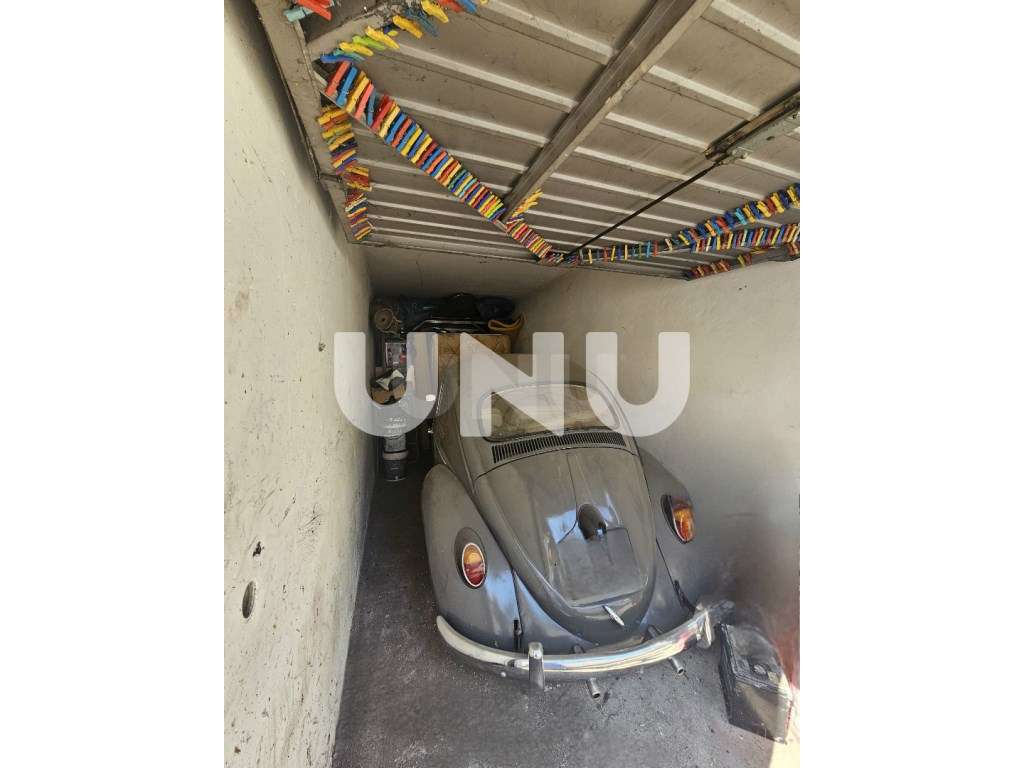 Garagem Fechada - No Centro da Cidade de Viseu - Grande imagem: 2/6