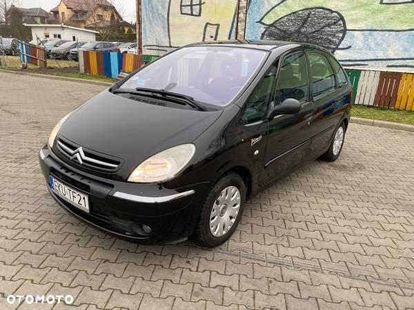 Citroën Xsara Picasso 2.0 16V Exclusive - 1