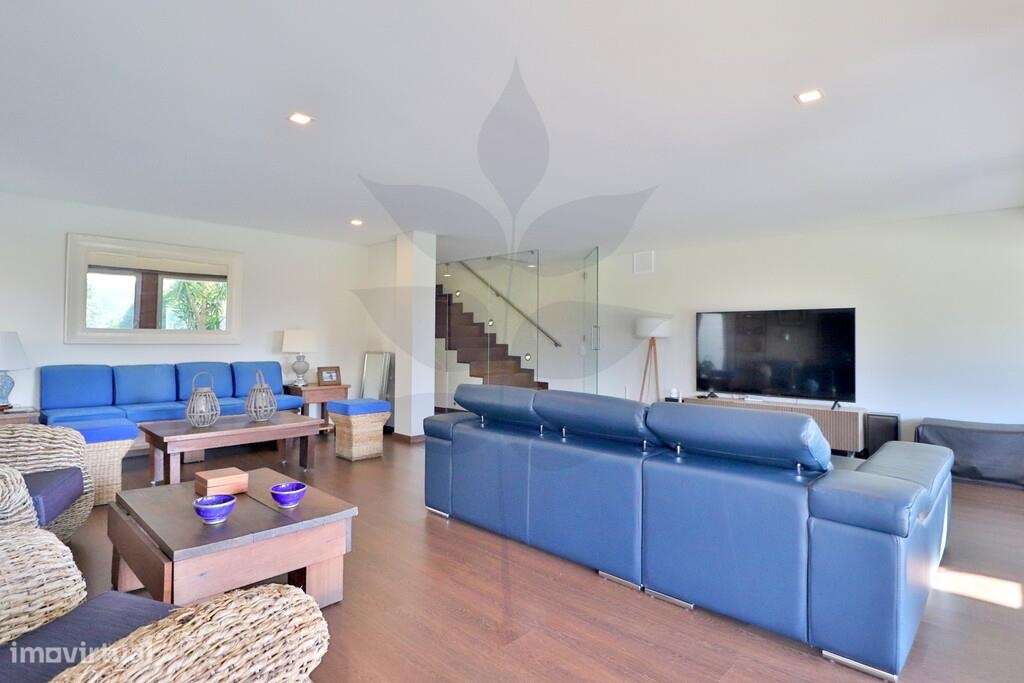 Venda Moradia Geminada Palmeira T4-43