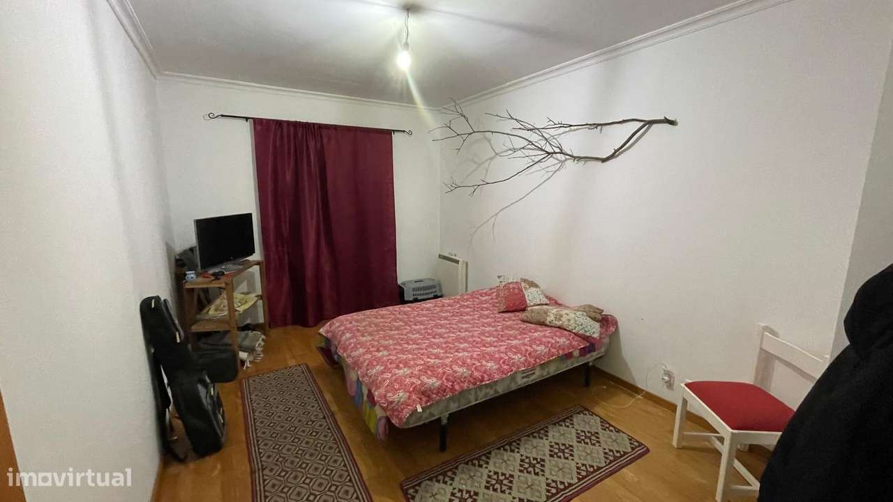 Apartamento t4 na rua Montes Herminios Covilhã-14