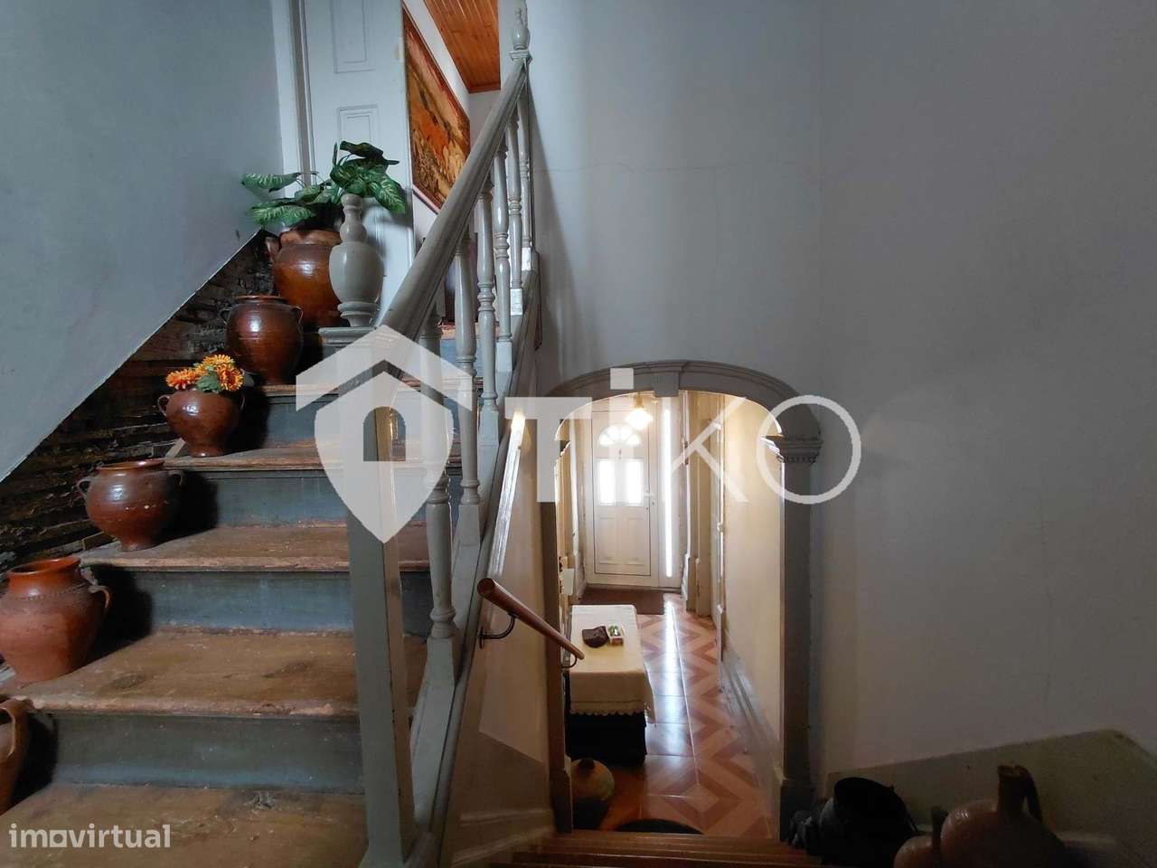 Moradia T5 Tradicional no Centro de Coja  – Ideal para Residência ou T-9