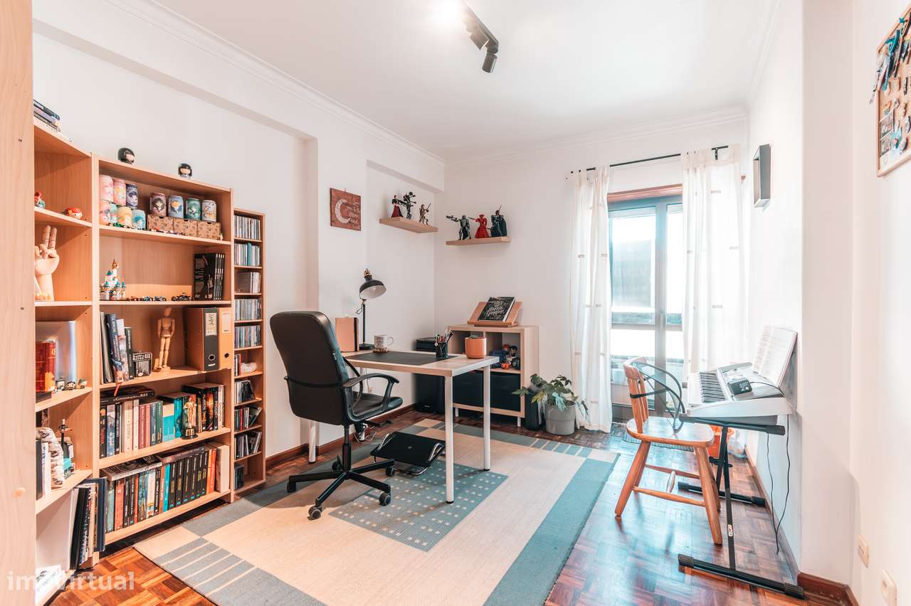 Espaçoso apartamento T3 em Mem Martins-15