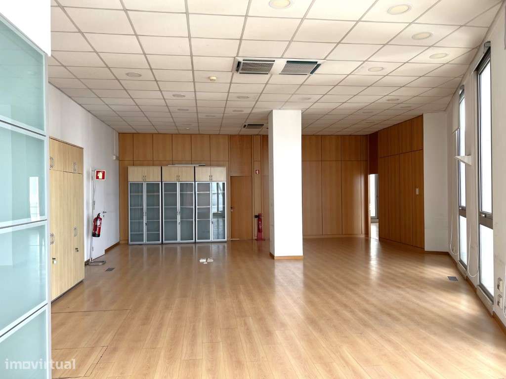 Escritório com 154 m2 na zona Central do Parque das Nações - Grande imagem: 4/17