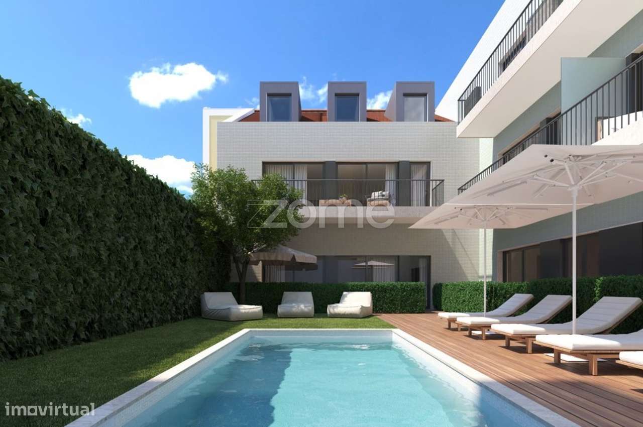 Prédio com projecto em aprovação para 15 frações independentes - Grande imagem: 2/16