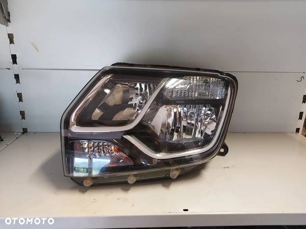 Dacia Duster I lift lampa przednia lewa 260606709R eu - 1