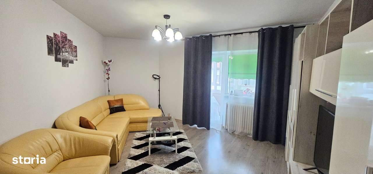 Vand apartament 3 camere,confort 1, decomandat, Str.Siretului-0