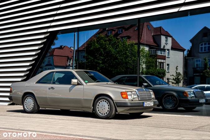 Mercedes-Benz W124 (1984-1993) - 20
