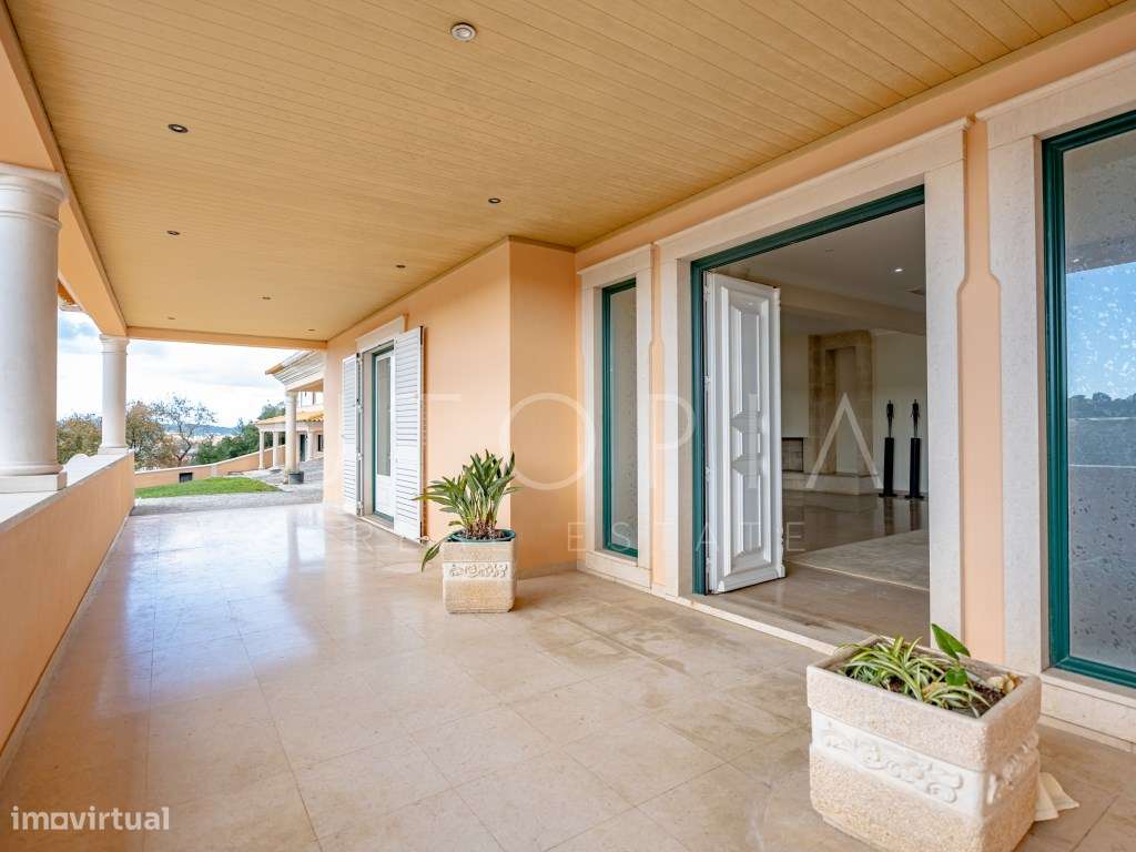 Moradia de Prestígio com Piscina, Campo de Ténis e Terreno Murado d...-25