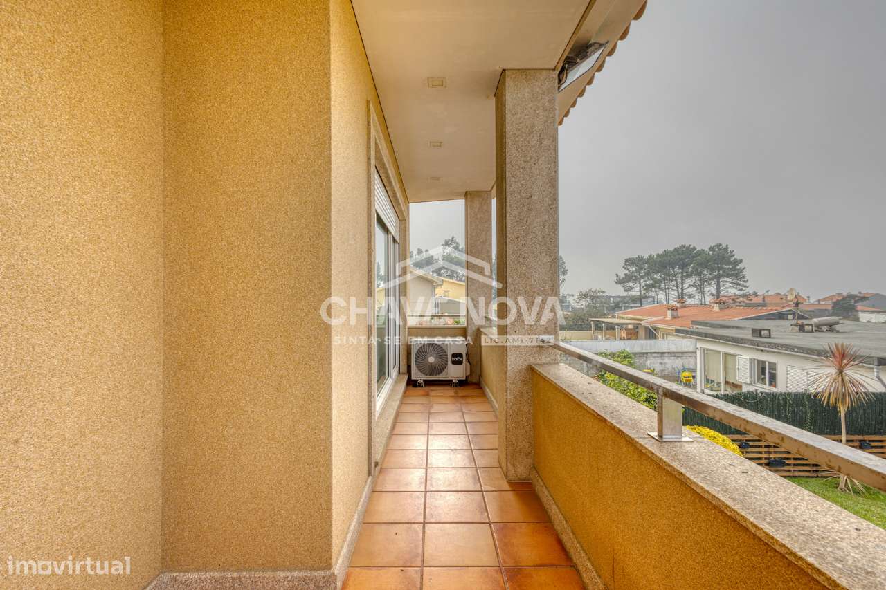 Moradia T3 Canidelo COMO NOVA com Piscina 4 Frentes-32