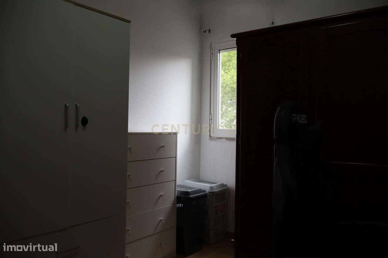 Apartamento T2+1 - Vale da Amoreira-17