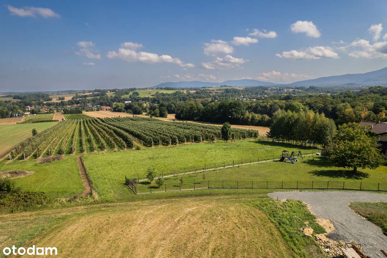 Urocza i zaciszna działka z widokiem na góry i sad-6