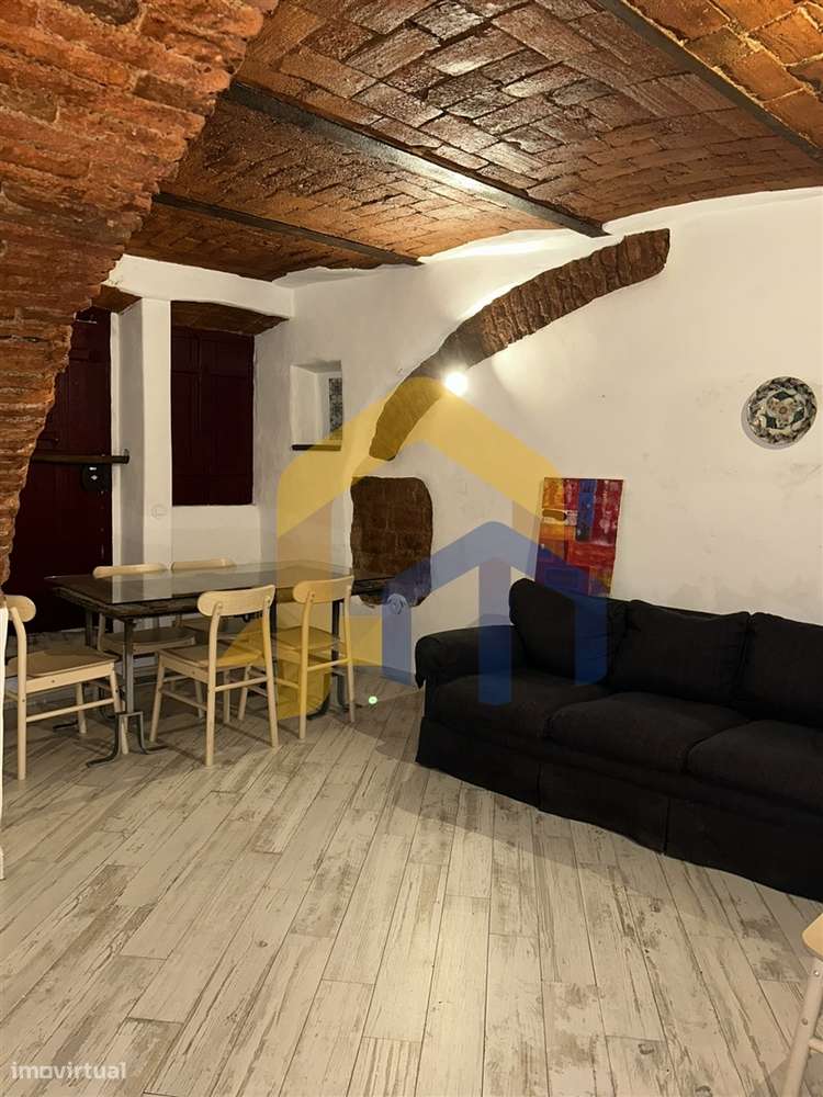 🏡 Moradia Térrea em Banda T2 no Centro de Estremoz-34