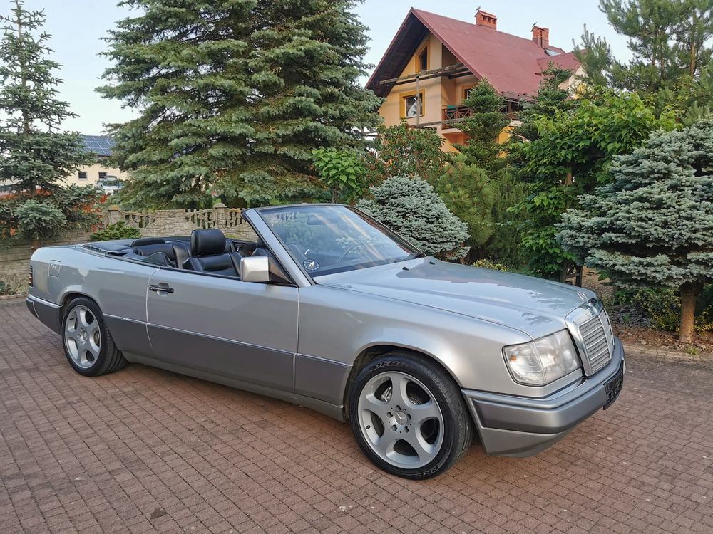 Mercedes-Benz E 1993