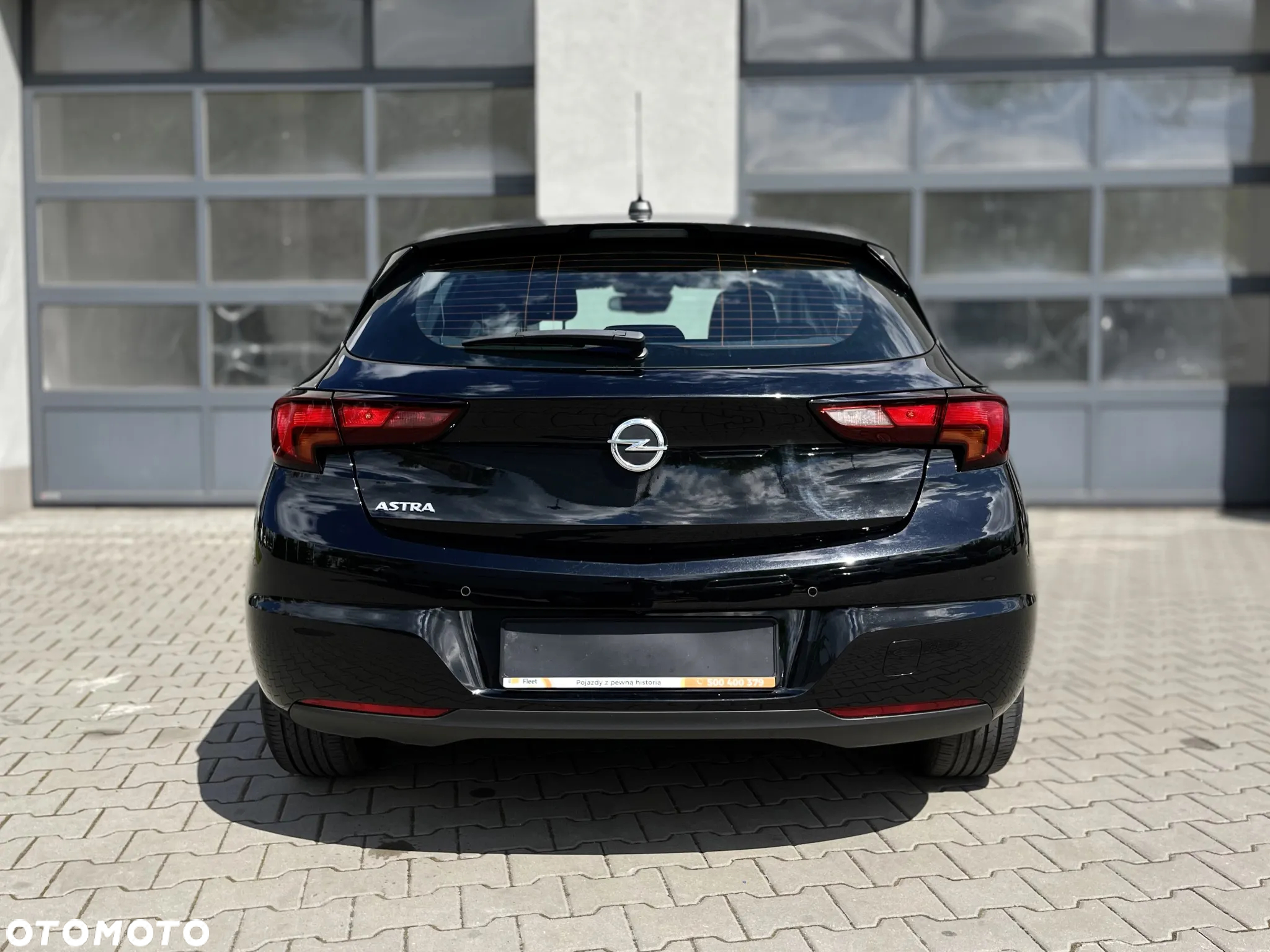 Opel Astra V 1.2 T Elegance S&S - 11