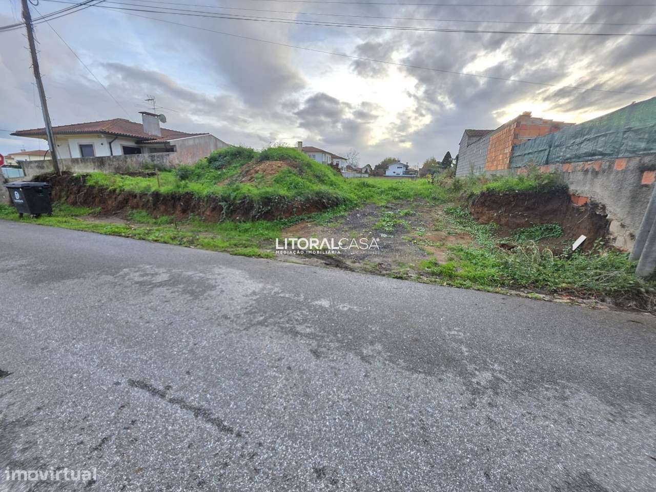 Terreno Urbano com duas frentes - Grande imagem: 3/22