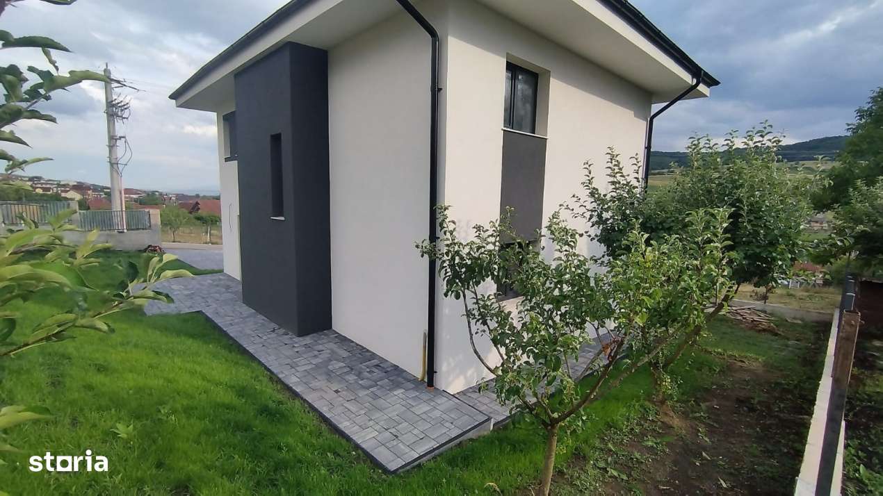 Casa individuala moderna la intrarea in Chinteni – zona linistita - Imagine principală: 5/10