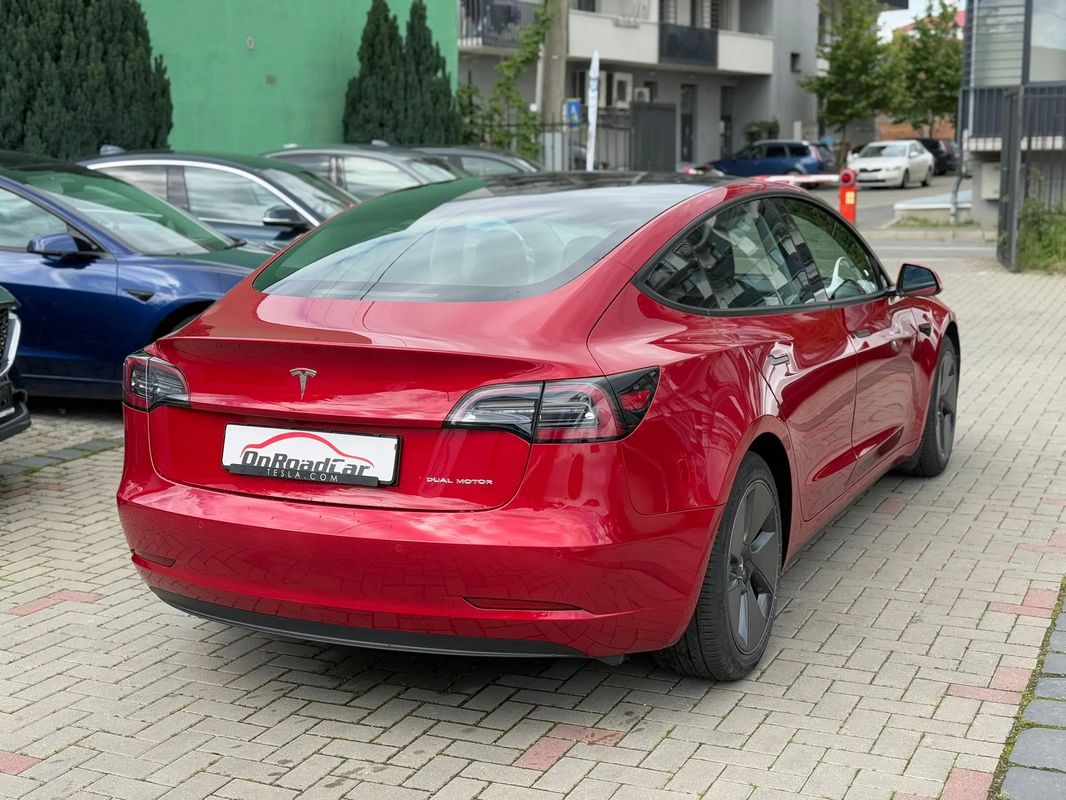 Tesla Model 3 AWD Long Range - 3