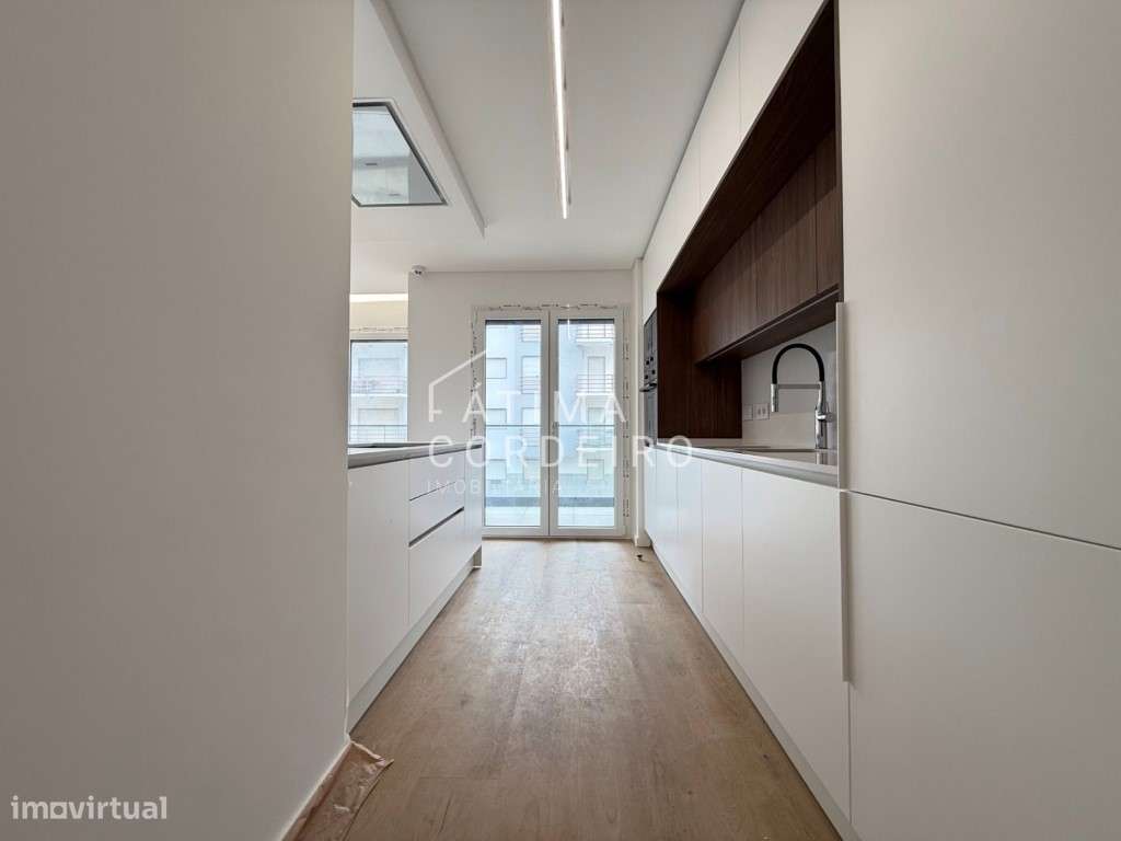 T3 com varanda, parqueamento e arrecadação individual, Sto António ... - Grande imagem: 2/19