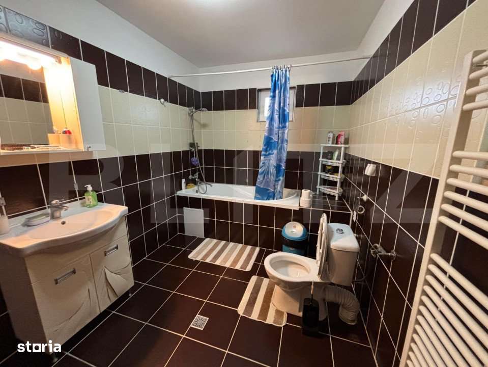 Casa de vanzare, cu 4 camere, 180 mp, zona Aninoasa - Imagine principală: 4/13