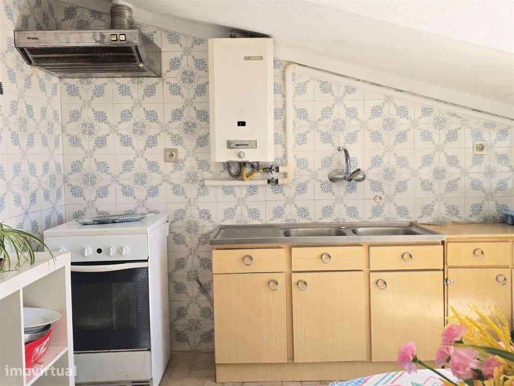 Apartamento T2 + Sótão-17