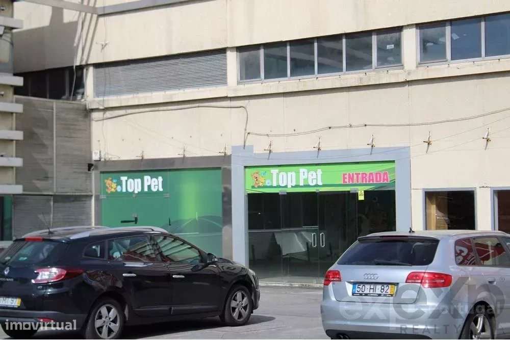 Loja com 525m2 no Parque Comercial N14, Maia - Grande imagem: 2/18